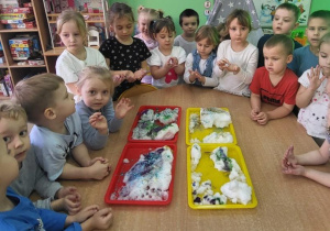 Barwimy śnieg