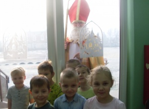 Święty Mikołaj z wizytą u przedszkolaków.