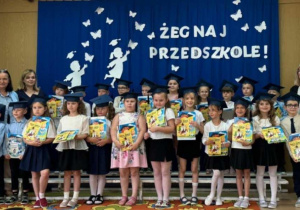 Pamiątkowe zdjęcie grupy Motylki