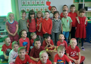 Pamiątkowe zdjęcie z Dnia jabłka.