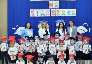 Pamiątkowe zdjęcie z Pasowania na Starszaka.