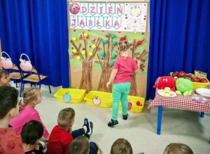 Dzień jabłka w grupie Rybki