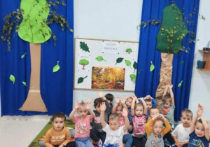 Zabawa muzyczna Jesienne Liście.