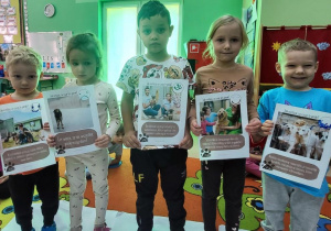 Motylki poznają ciekawostki na temat piesków.