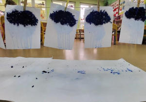 Prezentacja chmur spryskanych wodą.