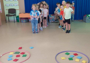 Podróż na Biegun Północny-Polowanie na foki-Rzucanie woreczków do celu