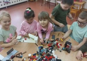 Twórcze konstrukcje z klocków Lego.