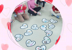 Łączymy połówki serduszek