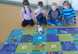 Żabki kodują drogę Robota