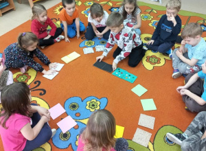 Realizacja projektu edukacyjnego Małe rączki-wielkie możliwości,czyli sensoryczna droga do sprawności w Motylkach