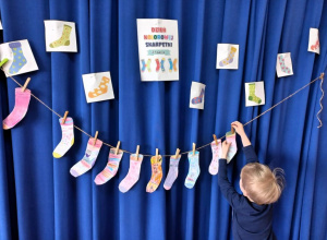 Dzień kolorowej skarpetki w Wiewiórkach