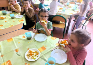 Wiewiórki degustują gofry