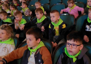 Pamiątkowe zdjęcie z Teatru