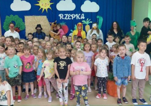 Pamiątkowe zdjęcie Przedszkolaków