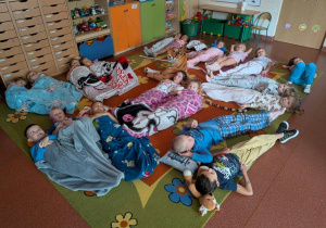 Relaks przy spokojnej muzyce i gwieździstym niebie.