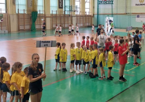 Przedstawienie drużyn