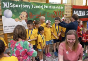 Wręczanie medali i pucharów.